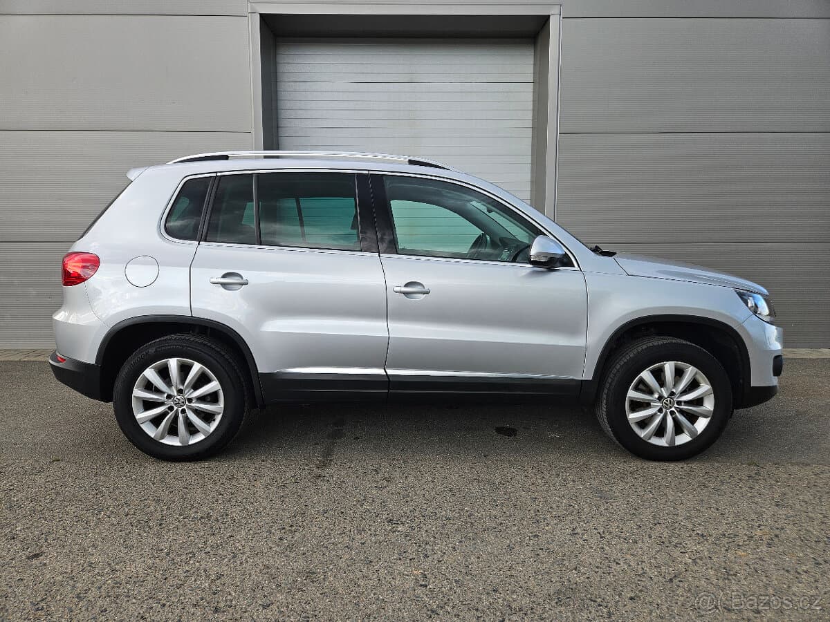 2012 Volkswagen TIGUAN - 4