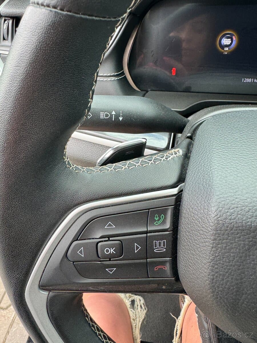 2022 Jeep CHEROKEE - 4