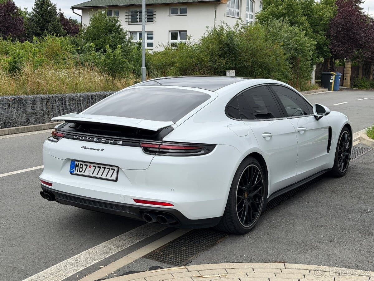 2019 Porsche PANAMERA - 4