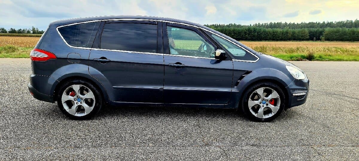 2012 Ford S-MAX - 4