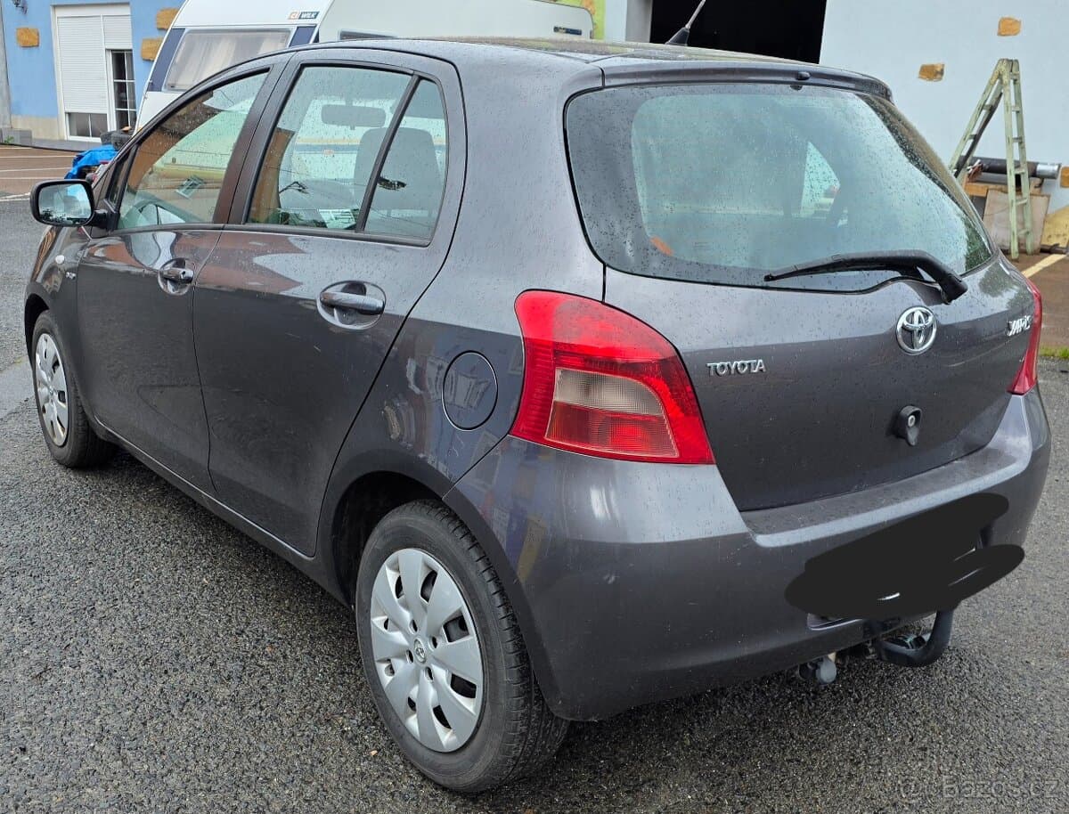 Toyota YARIS - 4