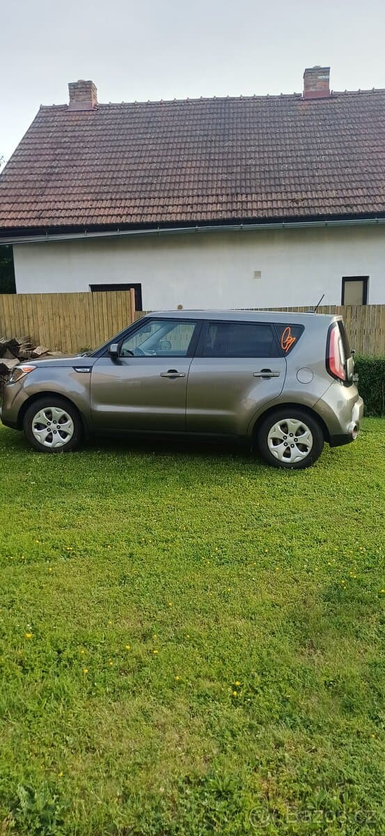 2016 Kia SOUL - 4