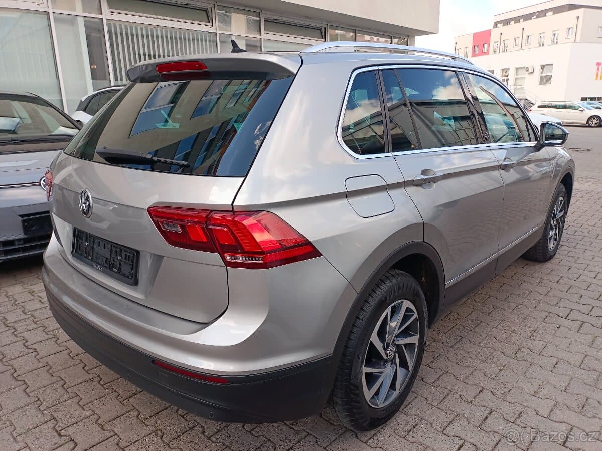 2017 Volkswagen TIGUAN - 4