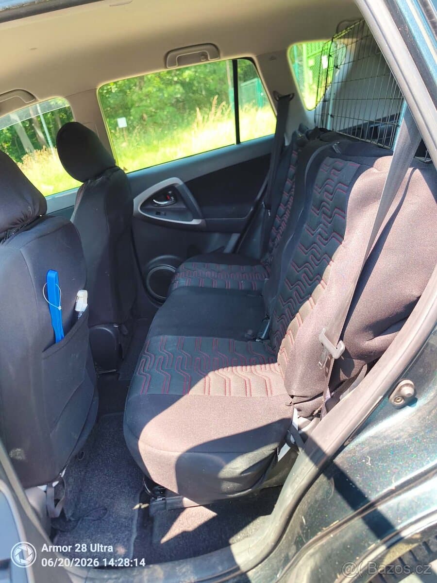 Toyota RAV4 - 4