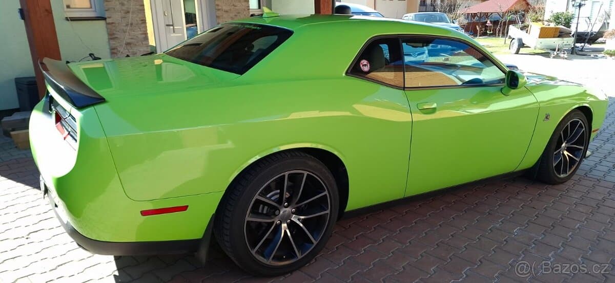 2015 Dodge CHALLENGER - 4