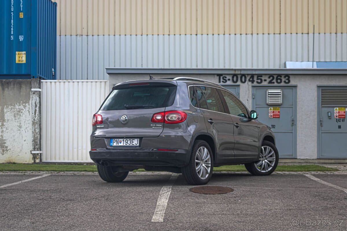 2010 Volkswagen TIGUAN - 4