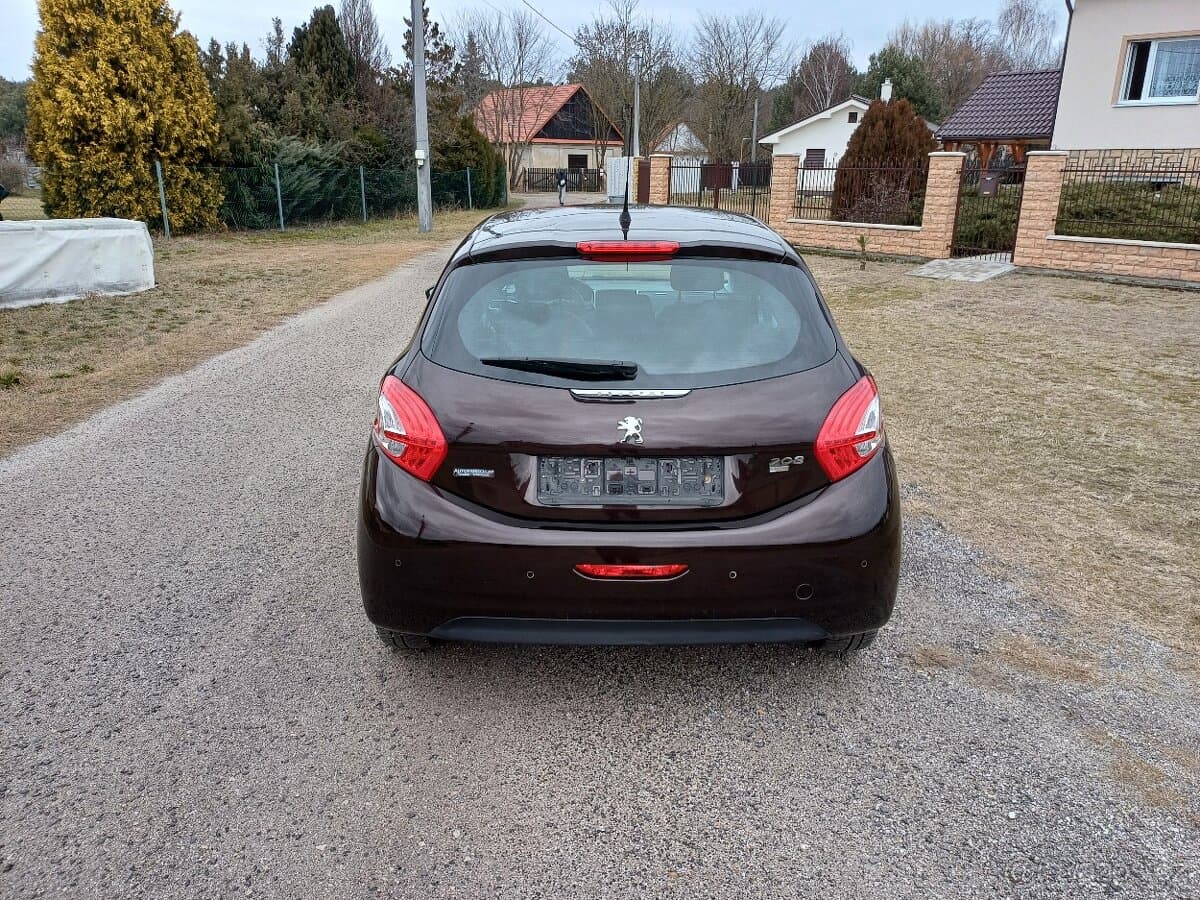 2012 Peugeot 208 - 4