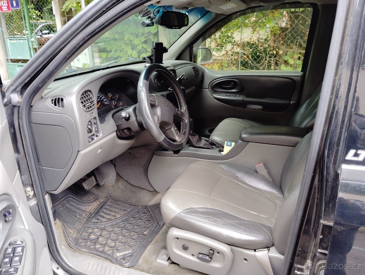 2002 Chevrolet TRAILBLAZER - 4