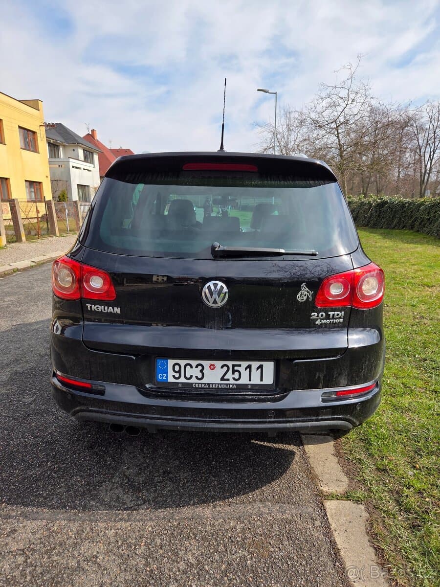 2011 Volkswagen TIGUAN - 4