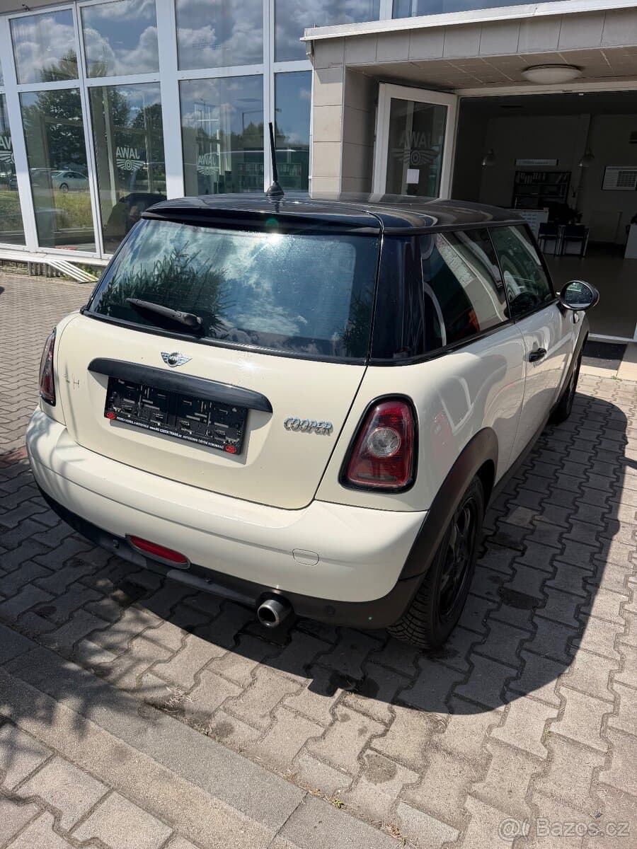 2010 Mini COOPER - 4