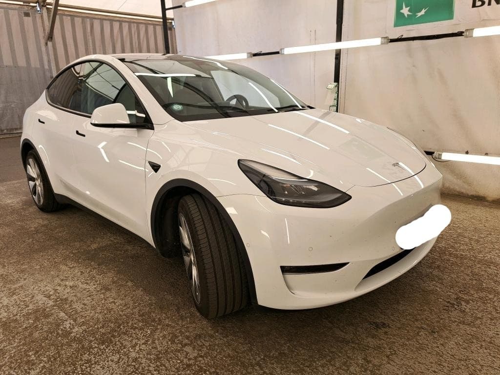 2024 Tesla MODEL Y - 4