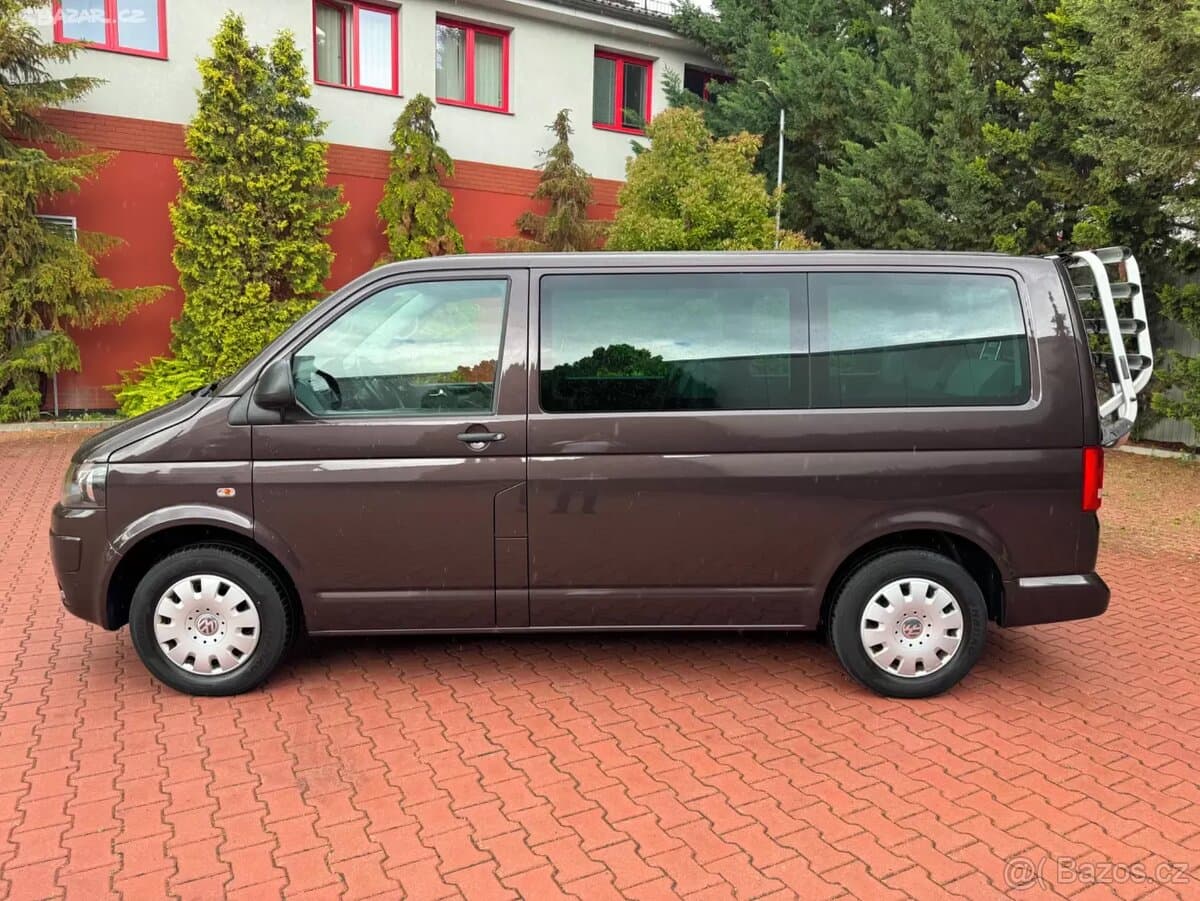 2011 Volkswagen MULTIVAN - 4