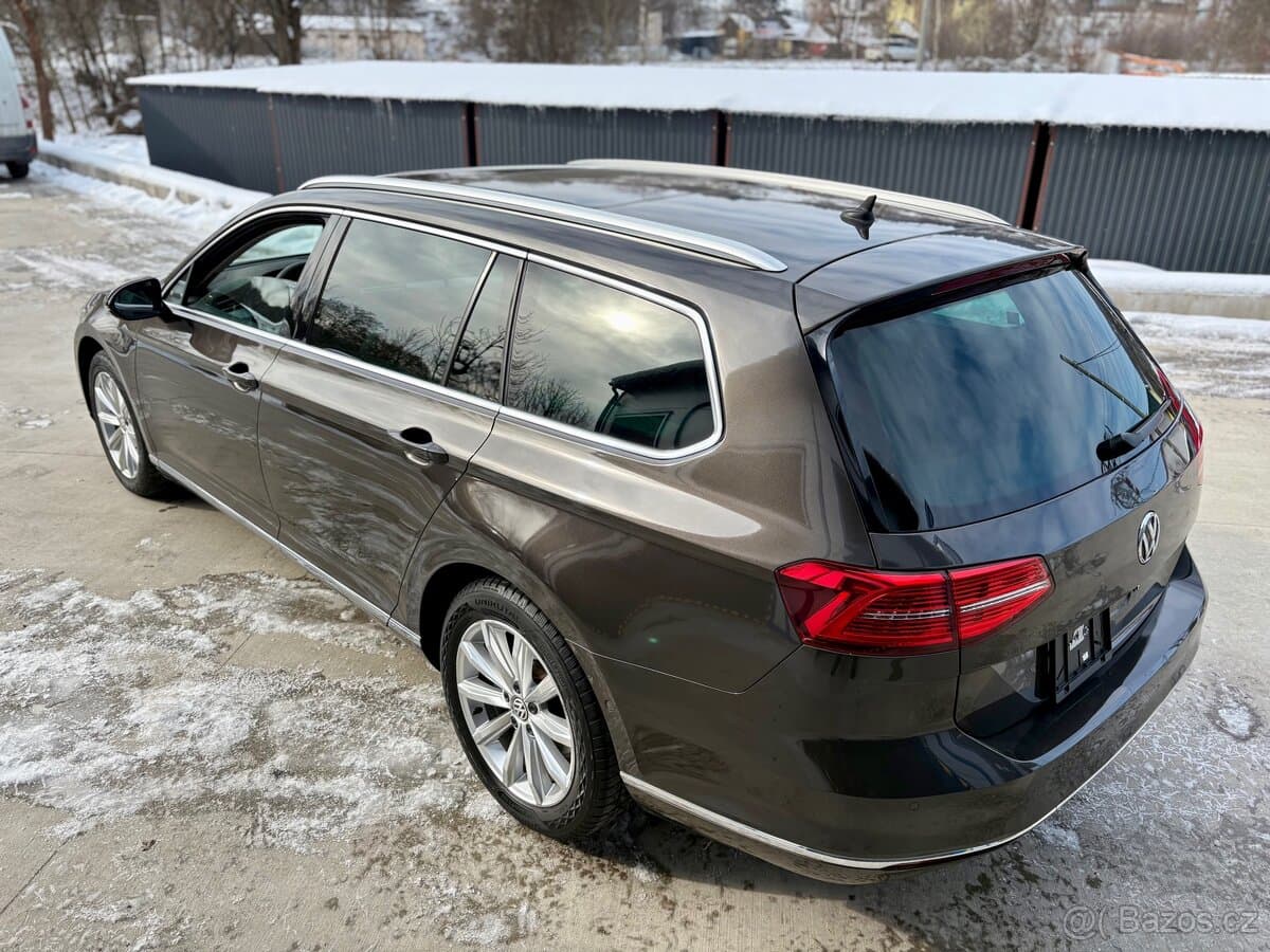 2017 Volkswagen PASSAT - 4