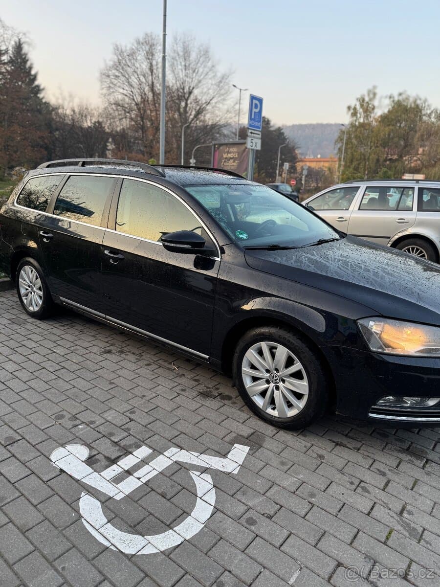 2013 Volkswagen PASSAT - 4