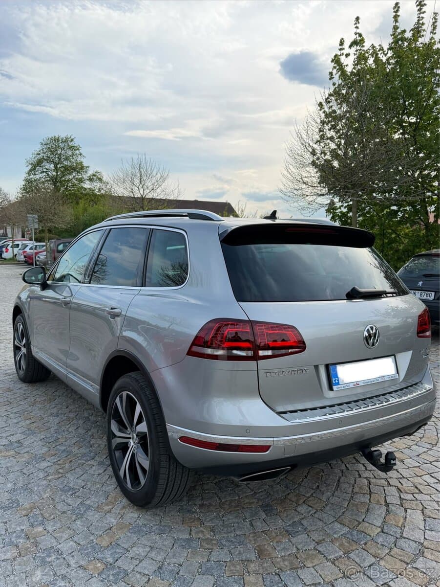 2017 Volkswagen TOUAREG - 4