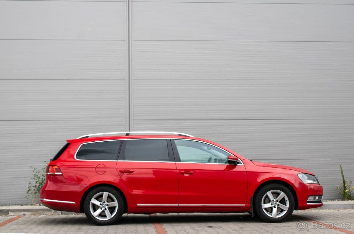 2011 Volkswagen PASSAT - 4