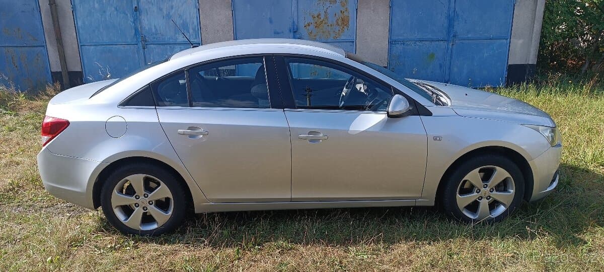 Chevrolet CRUZE - 4