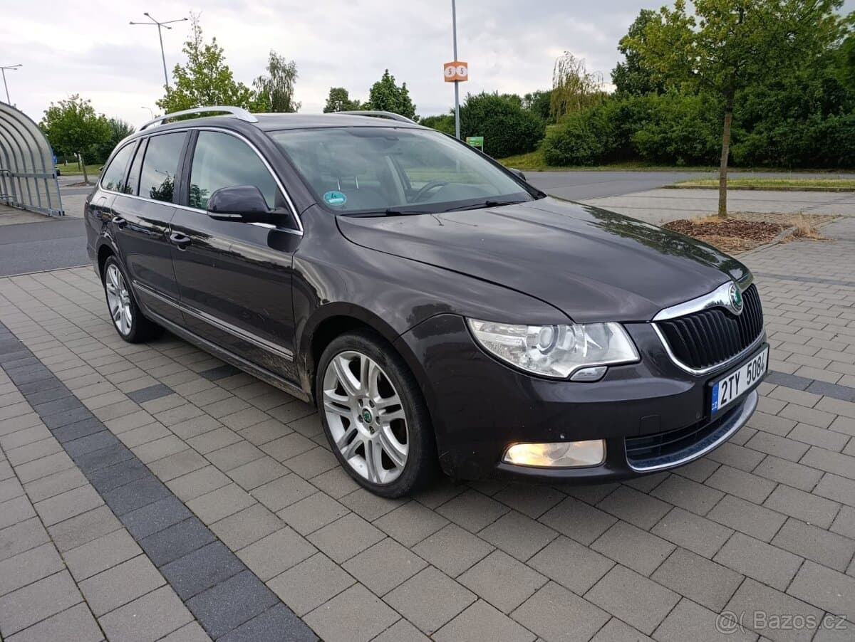 2011 Škoda SUPERB - 4