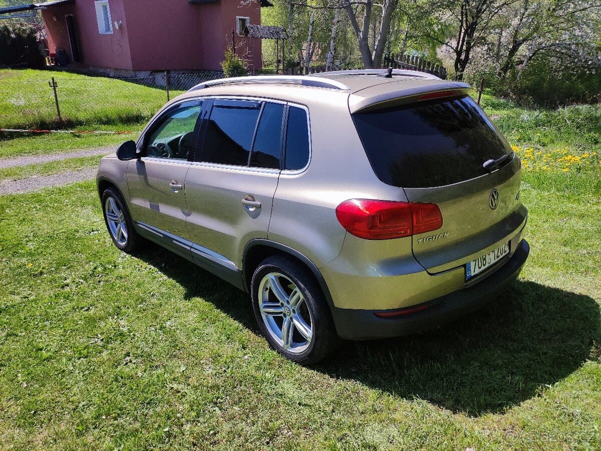 2011 Volkswagen TIGUAN - 4