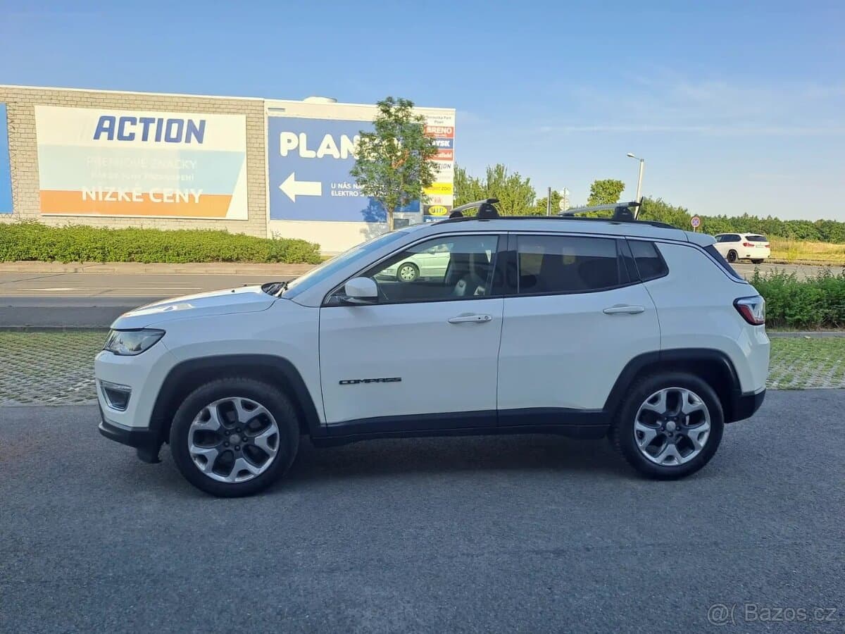 2019 Jeep COMPASS - 4
