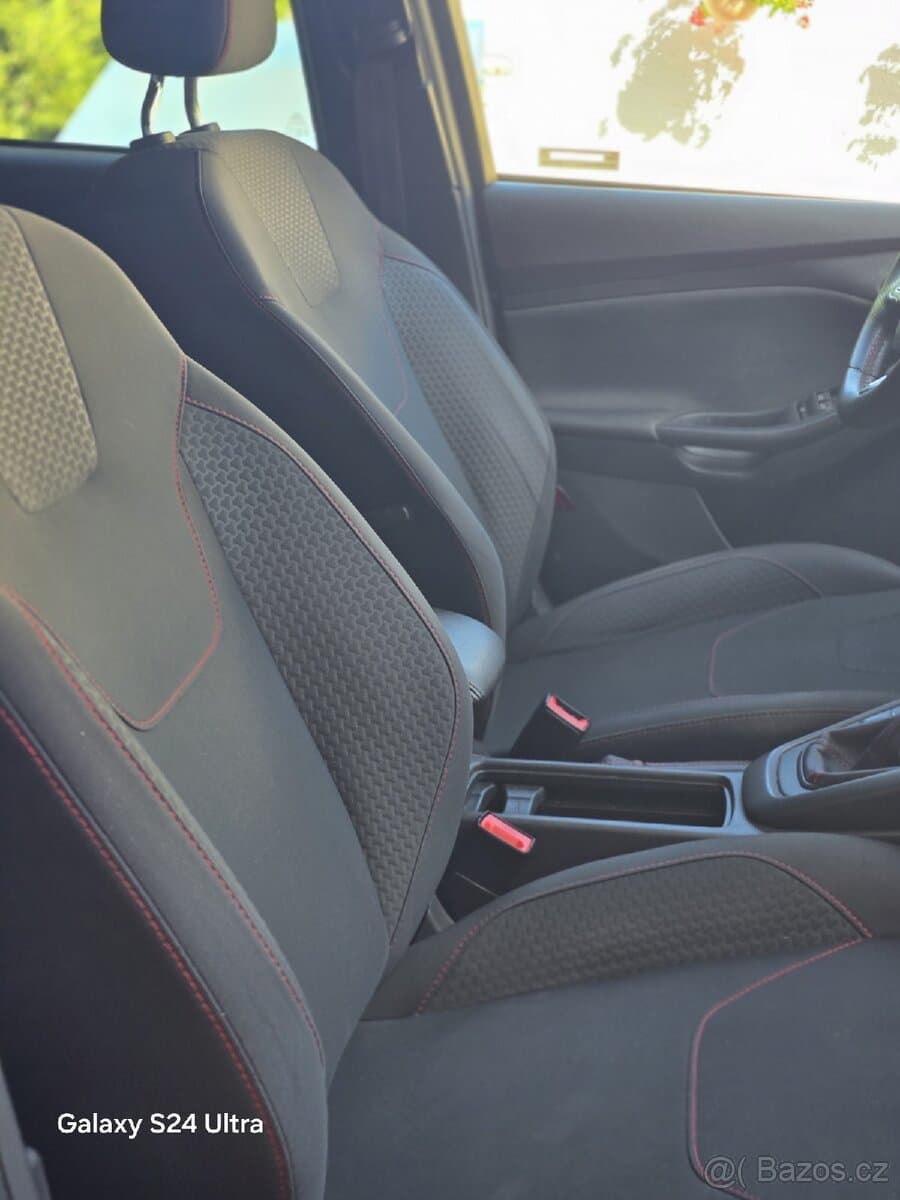 2017 Ford FOCUS - 4