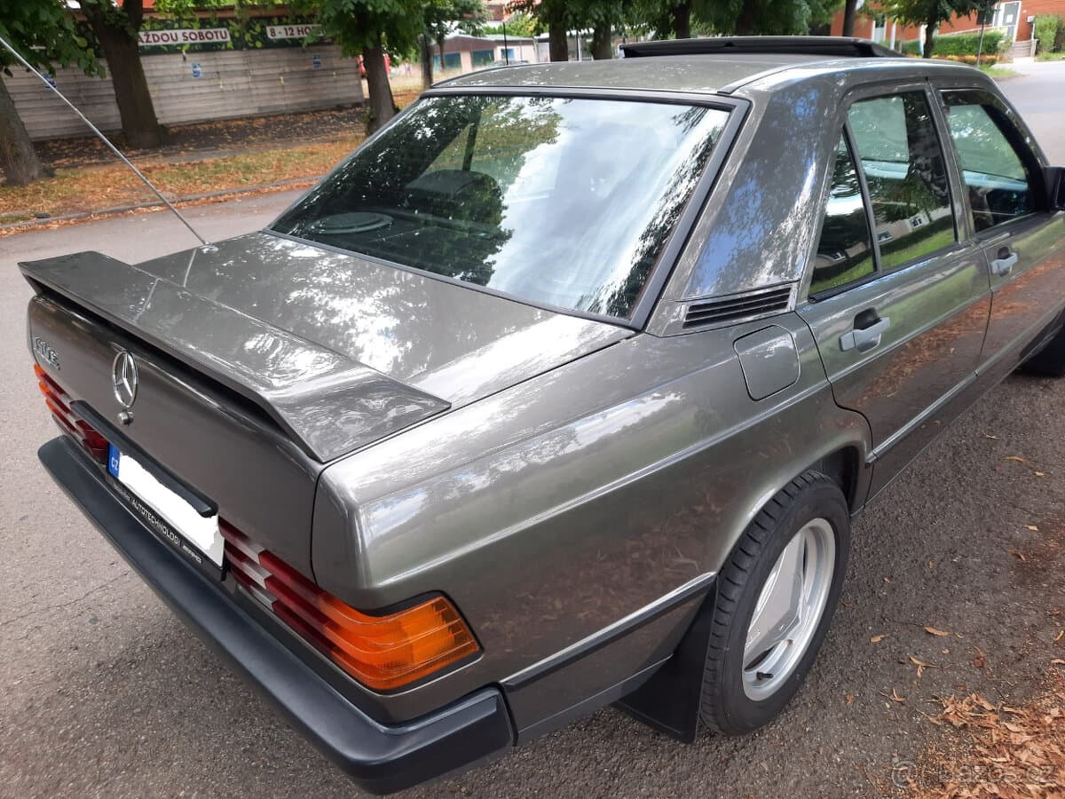 1984 Mercedes-Benz 190 - 4
