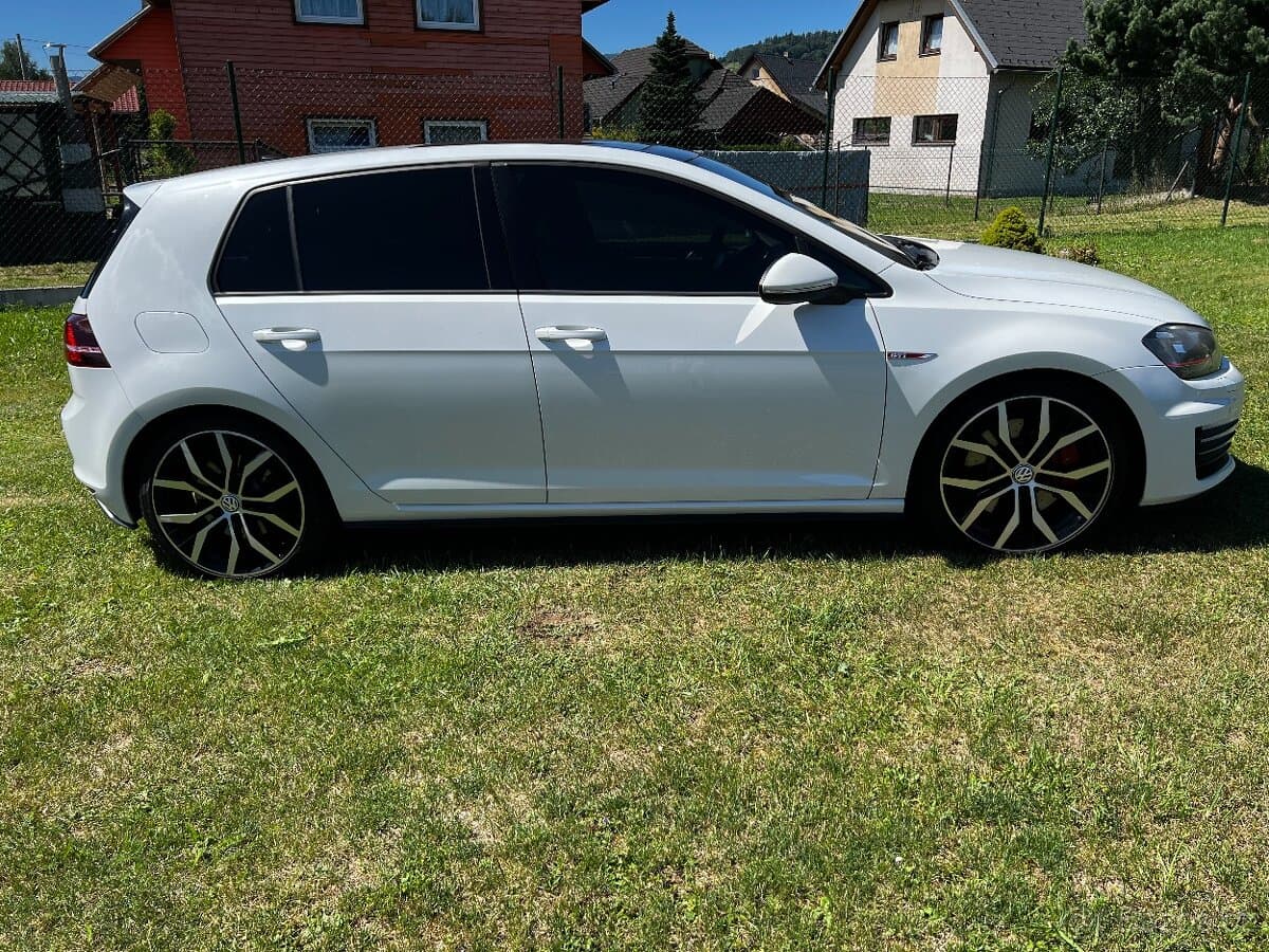 2014 Volkswagen GOLF - 4