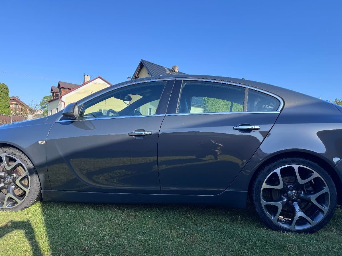 Opel INSIGNIA - 4