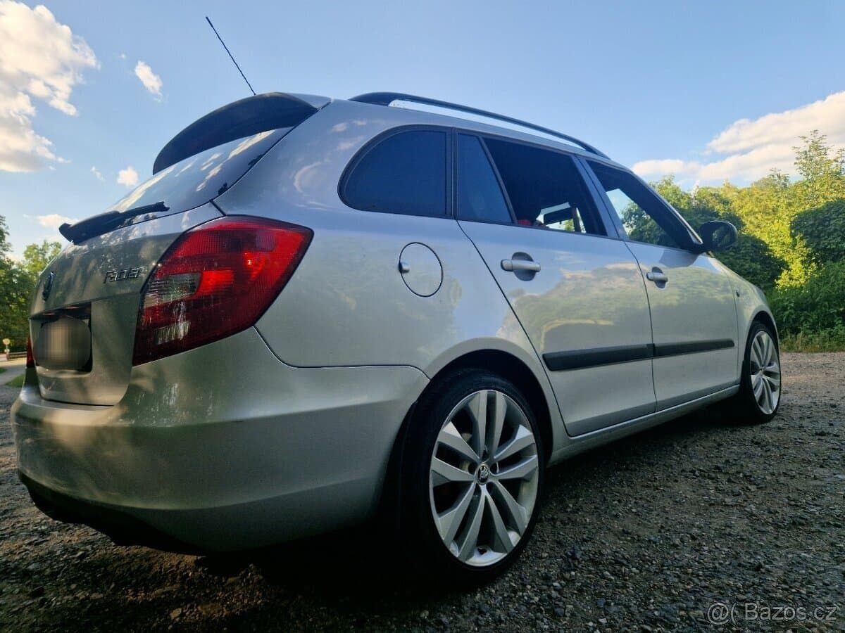 2010 Škoda FABIA - 4