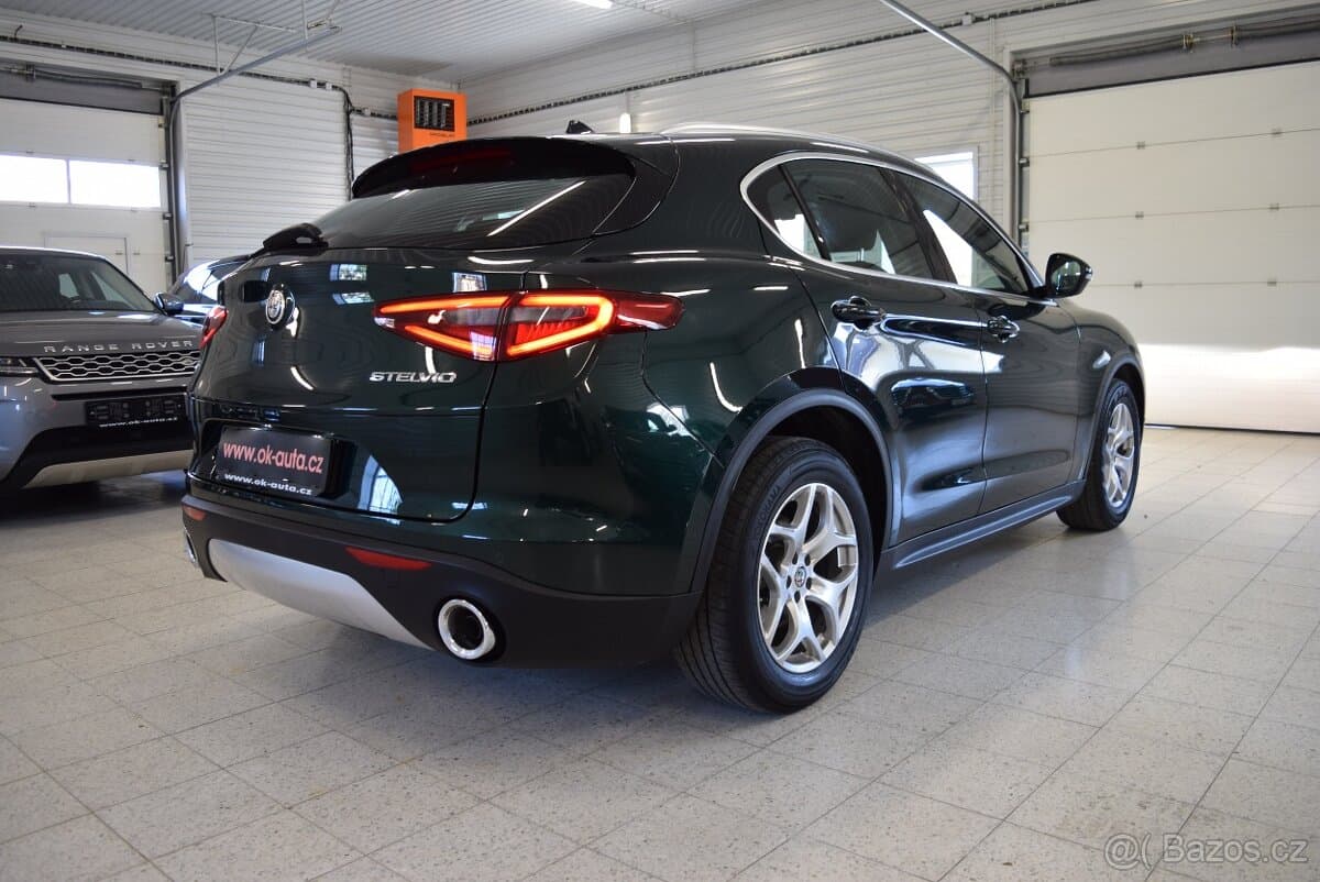 2021 Alfa Romeo STELVIO - 4