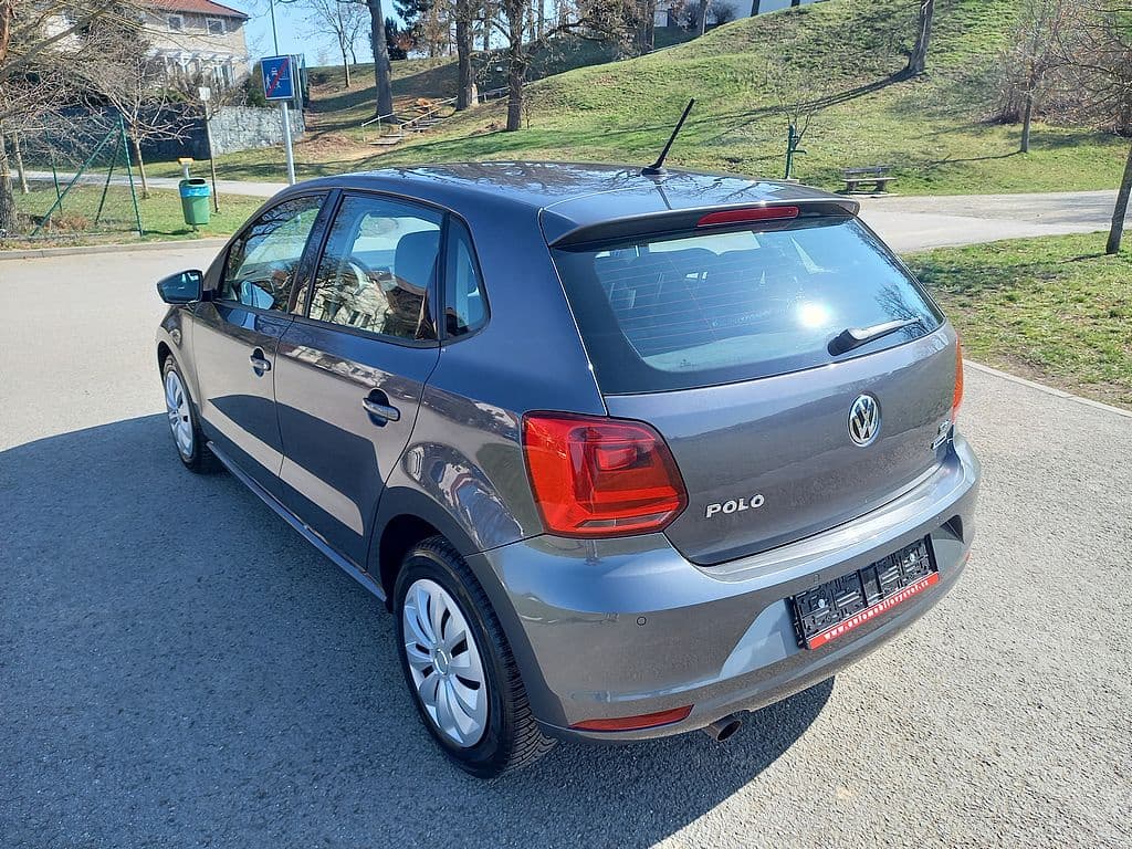 2017 Volkswagen POLO - 4