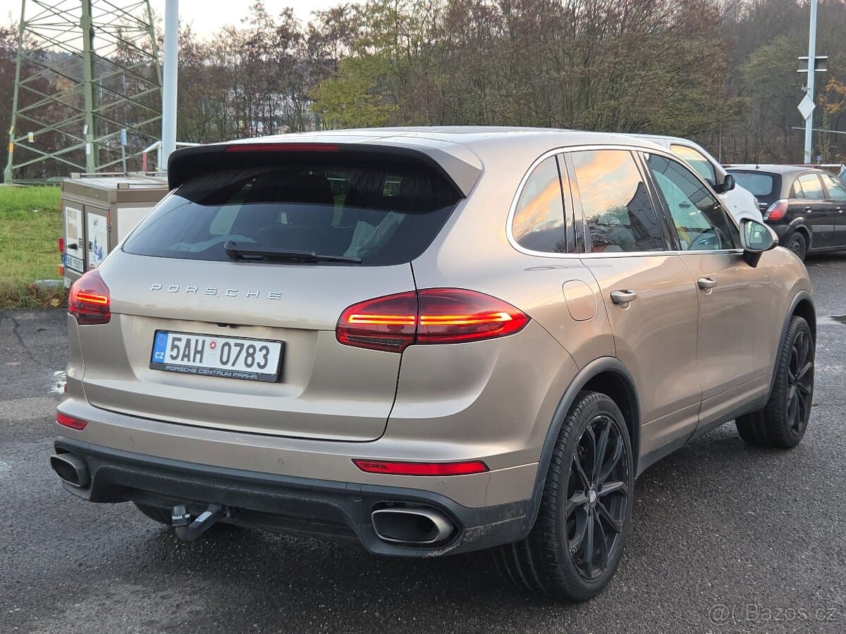 2016 Porsche CAYENNE - 4