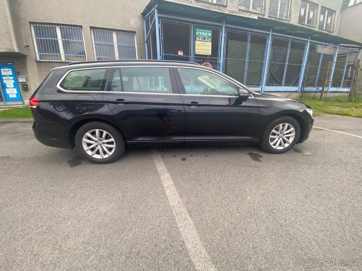 2015 Volkswagen PASSAT - 4