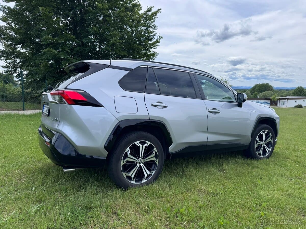 2022 Toyota RAV4 - 4