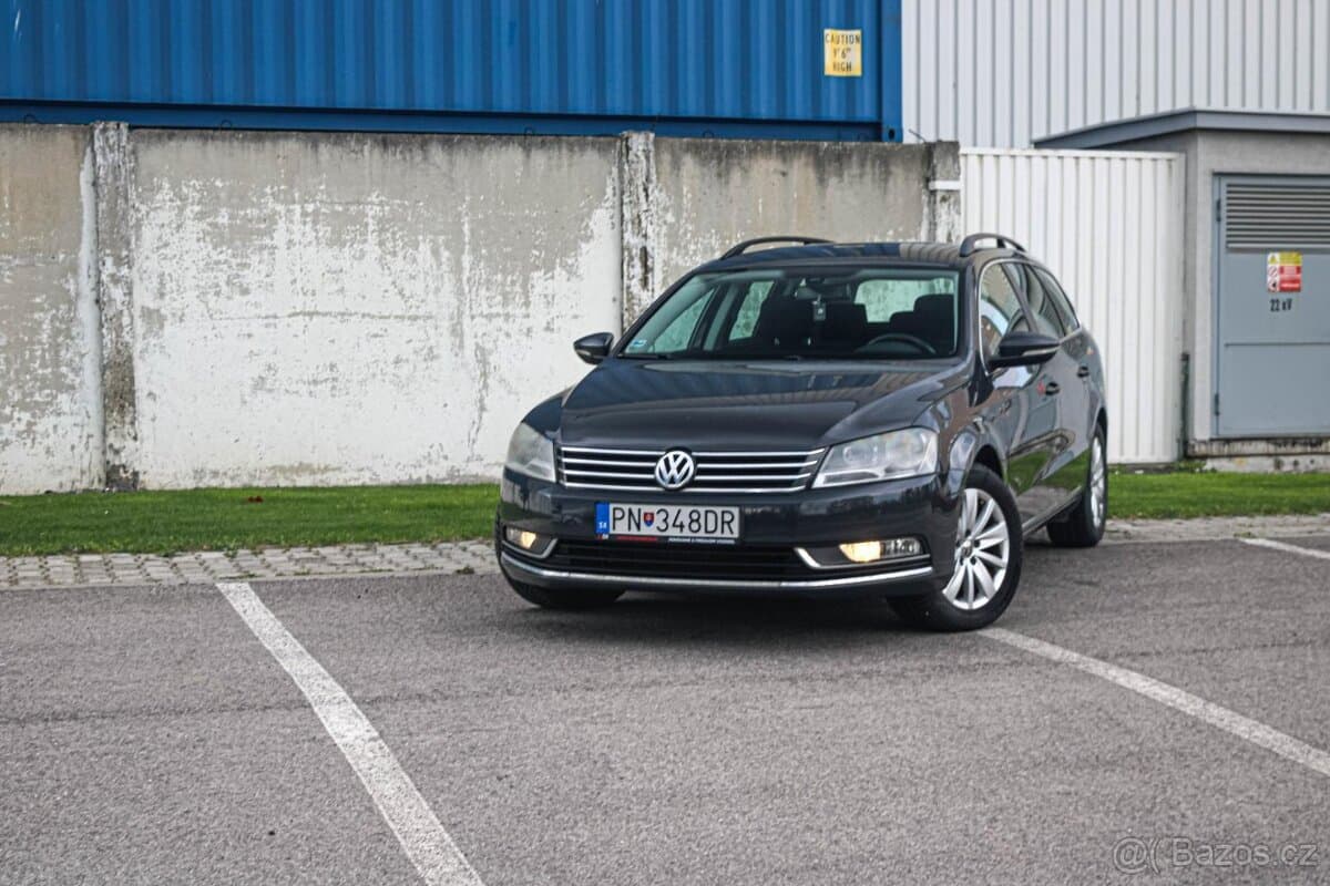 2012 Volkswagen PASSAT - 4