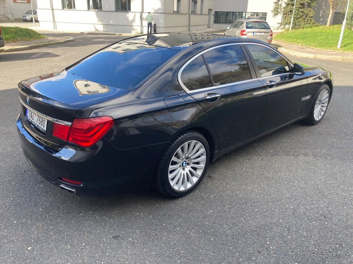 2010 BMW 7-SERIES - 4
