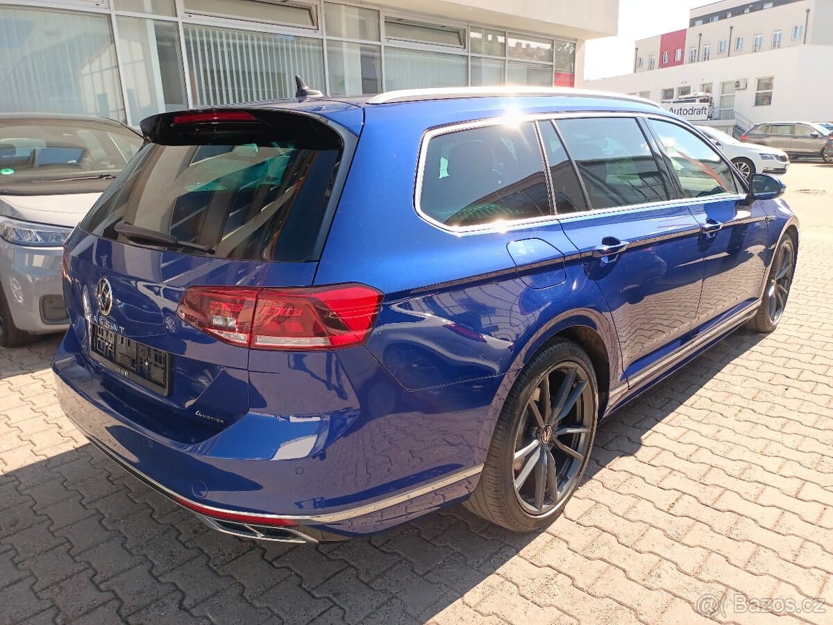 2021 Volkswagen PASSAT - 4