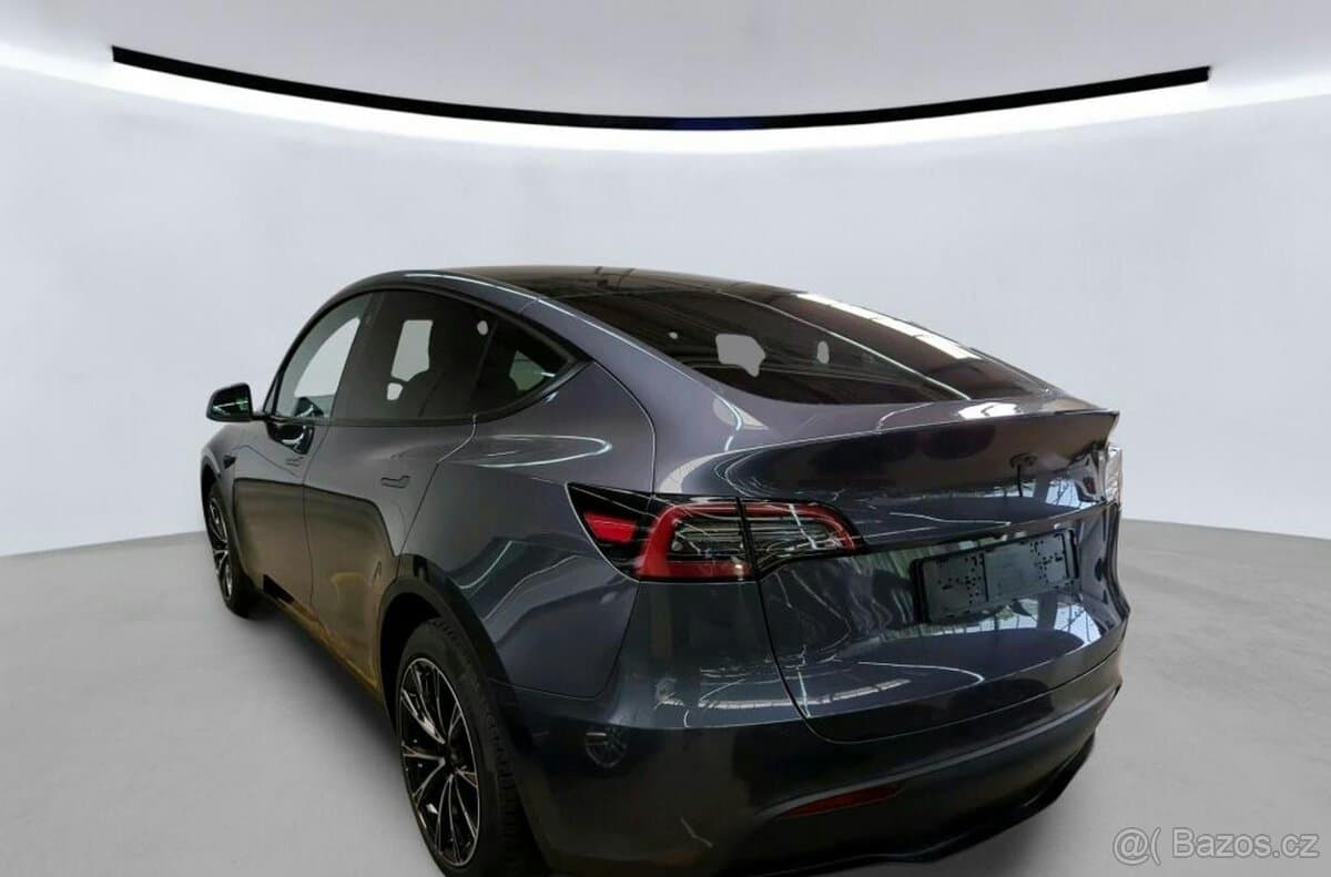 2023 Tesla MODEL Y - 4