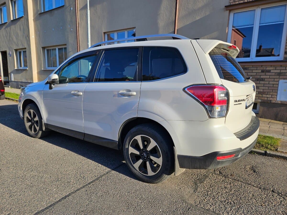 2018 Subaru FORESTER - 4