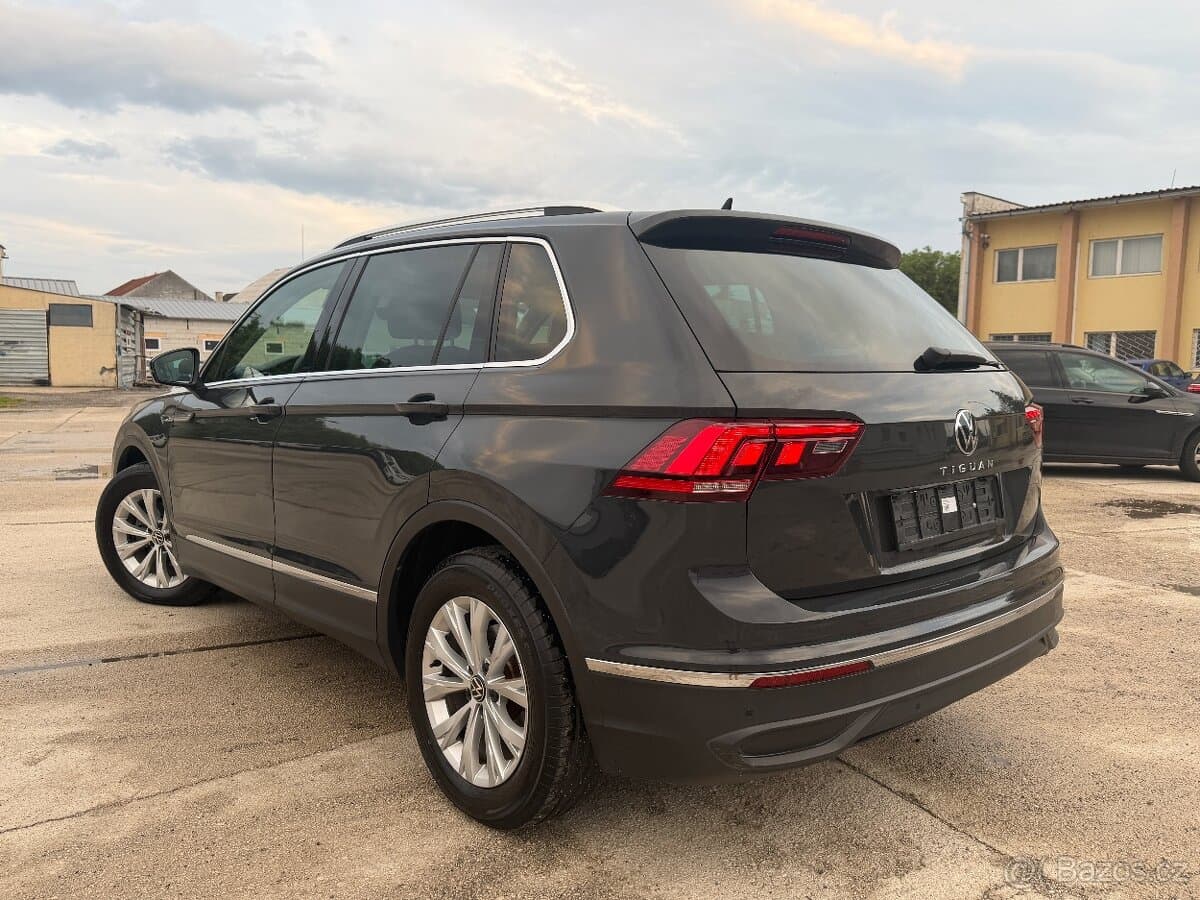2021 Volkswagen TIGUAN - 4