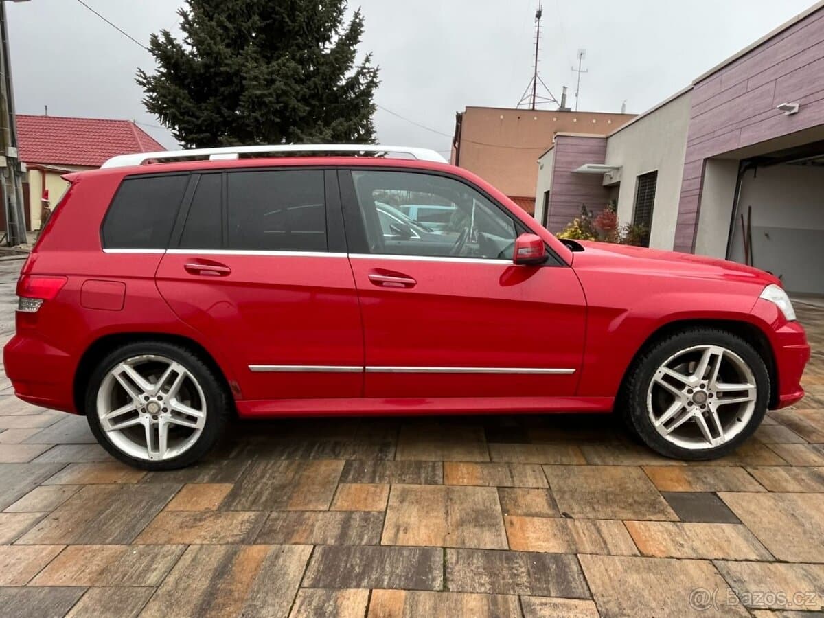 2010 Mercedes-Benz GLK - 4