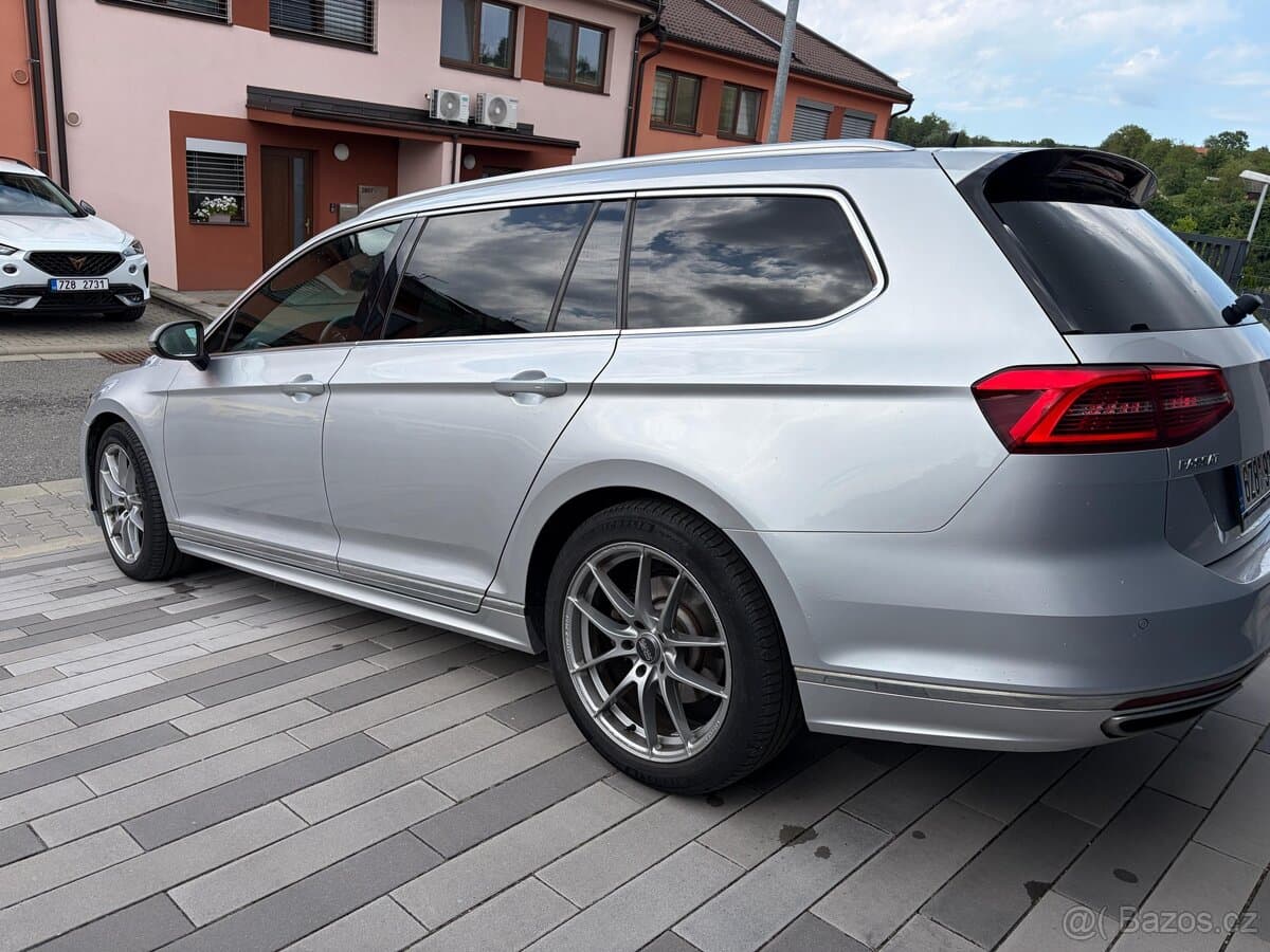 2018 Volkswagen PASSAT - 4