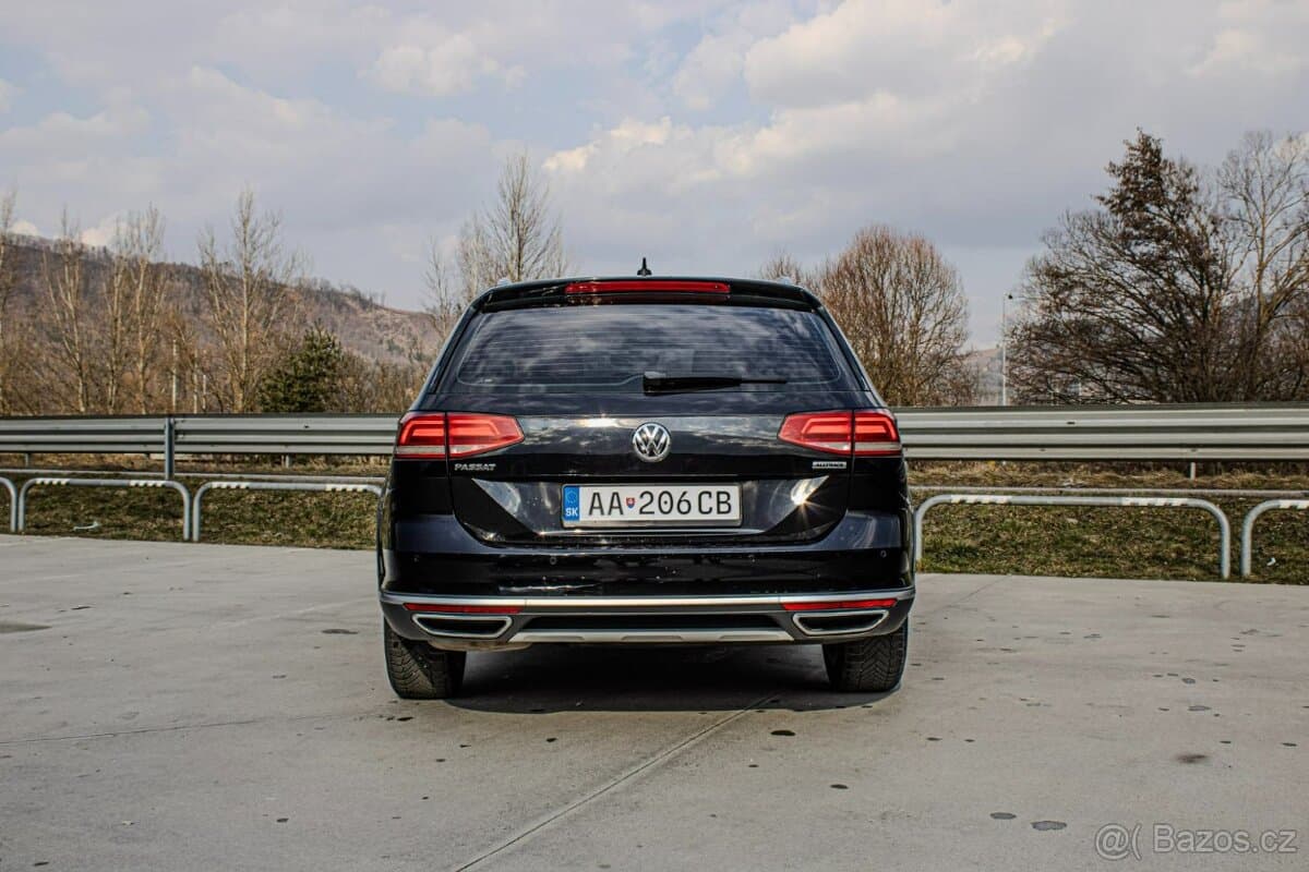 2017 Volkswagen PASSAT - 4