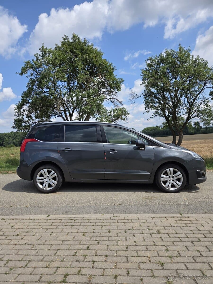 Peugeot 5008 - 4