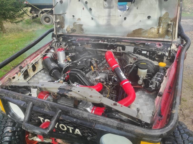 Toyota LAND CRUISER - 4