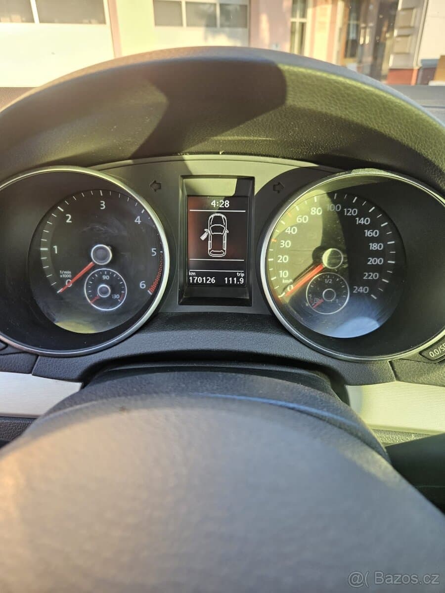 2010 Volkswagen GOLF - 4