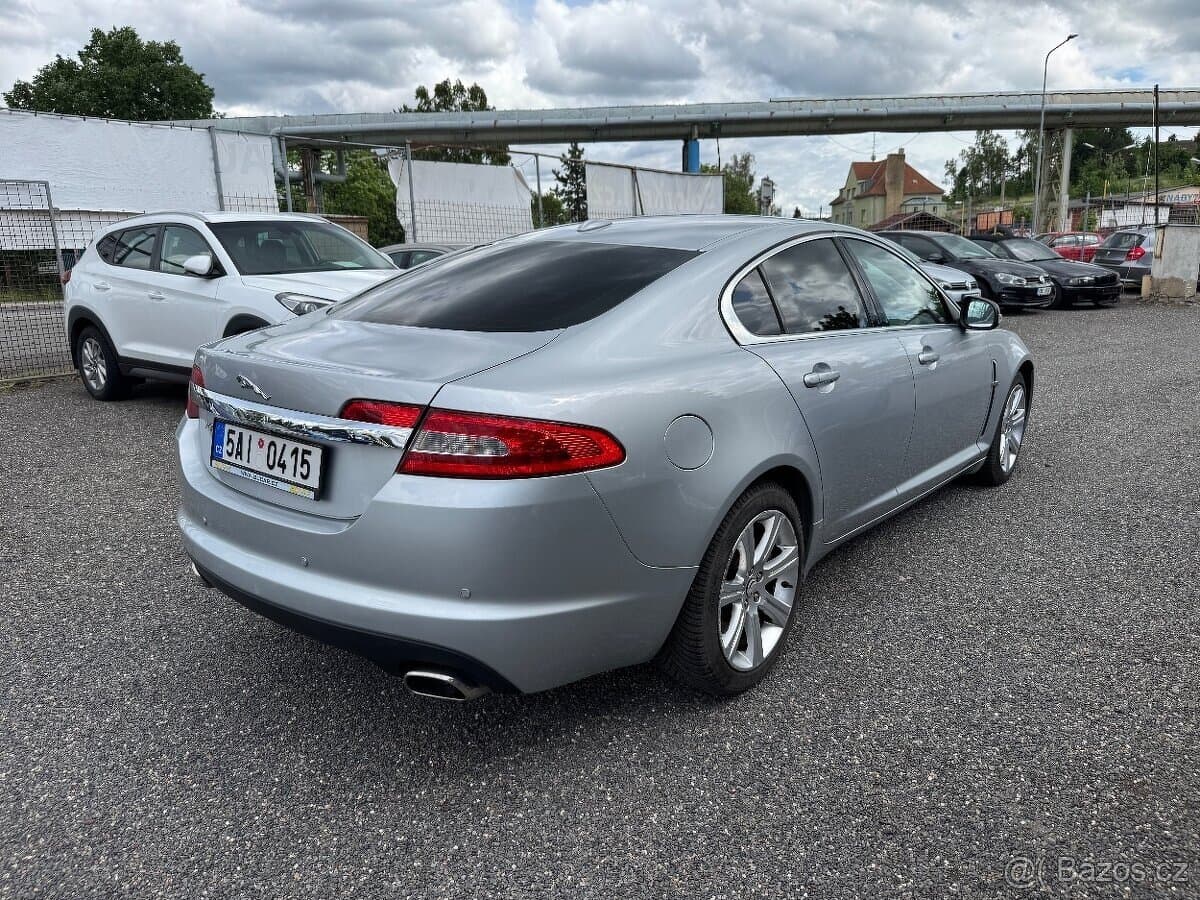2009 Jaguar XF - 4