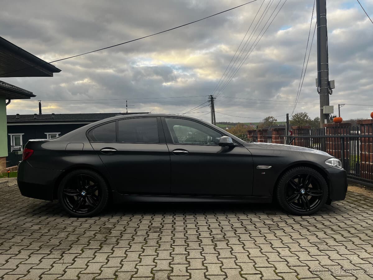 BMW 5-SERIES - 4