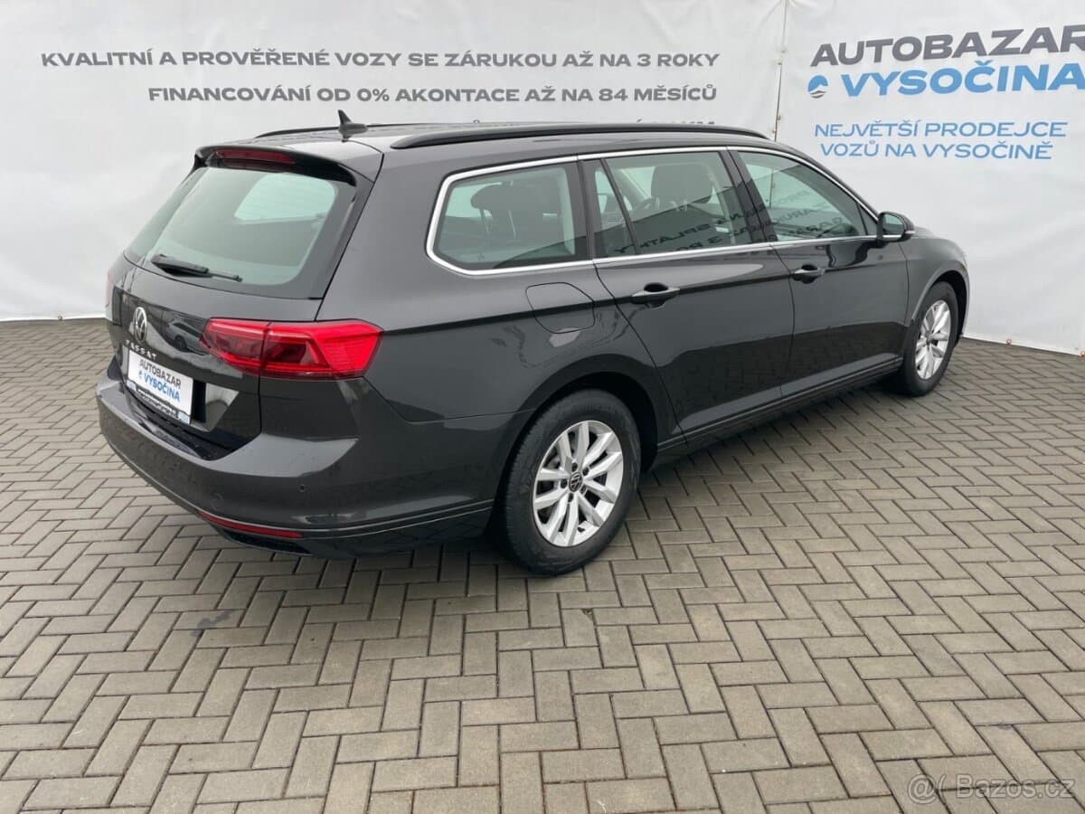 2021 Volkswagen PASSAT - 4