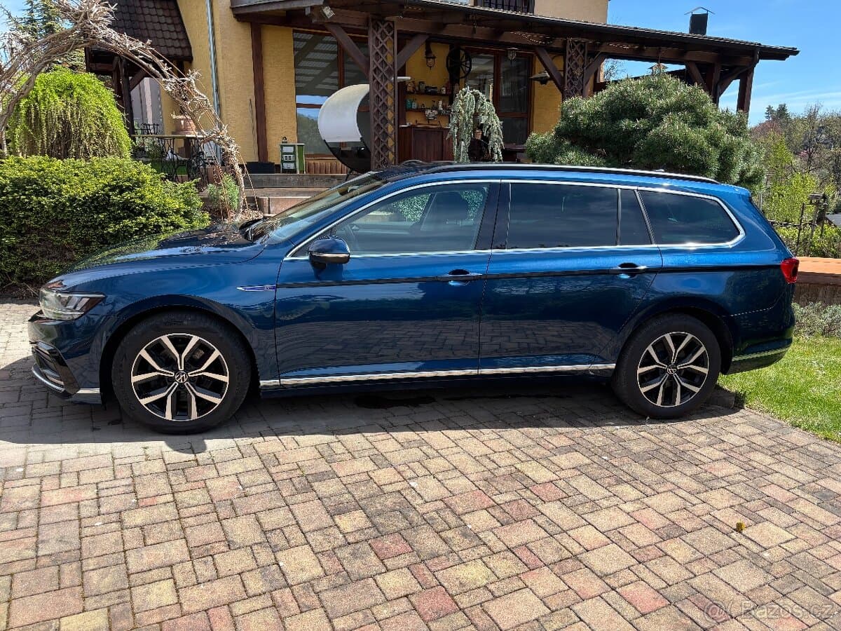 2022 Volkswagen PASSAT - 4